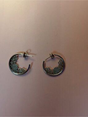 Delicate Floral Filigree Hoop Earrings - Silver